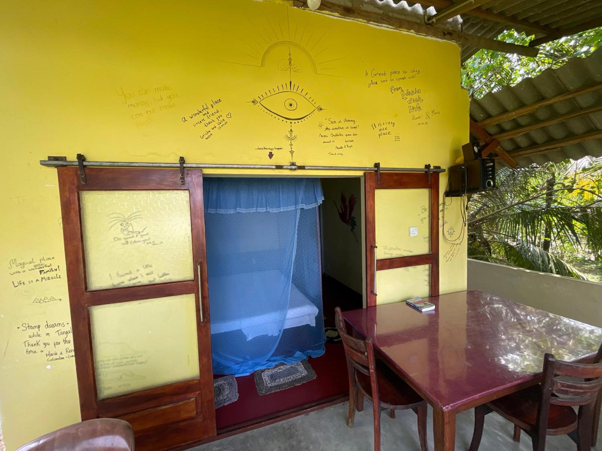 Three Little Birds Hotel Тангале Екстериор снимка